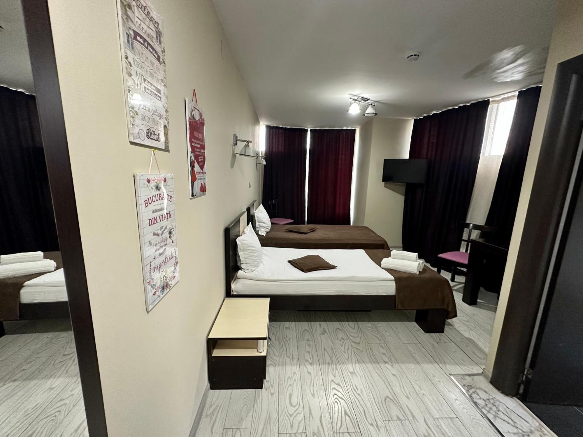 Lion'S Hotel بوخارست المظهر الخارجي الصورة