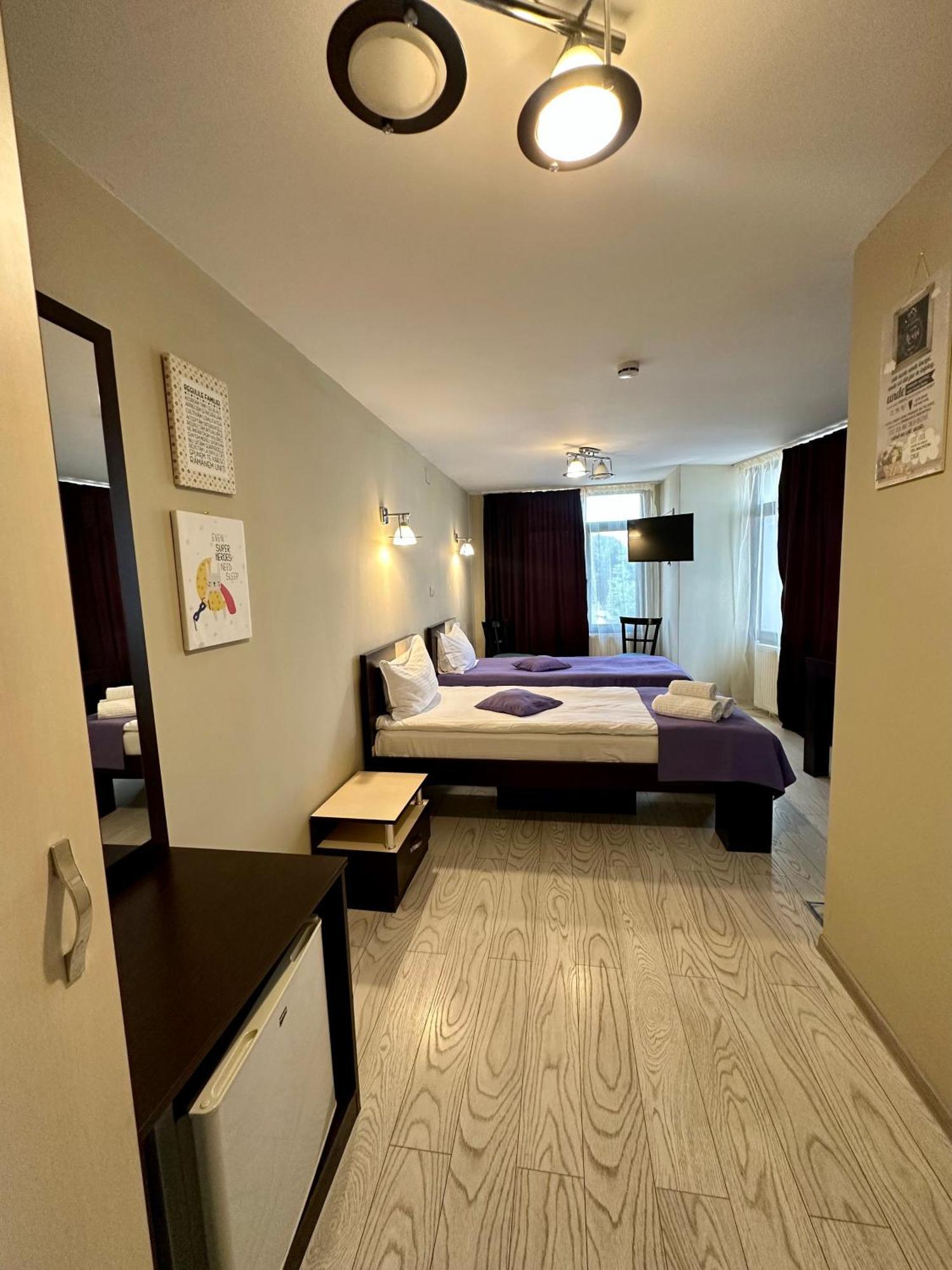 Lion'S Hotel بوخارست المظهر الخارجي الصورة